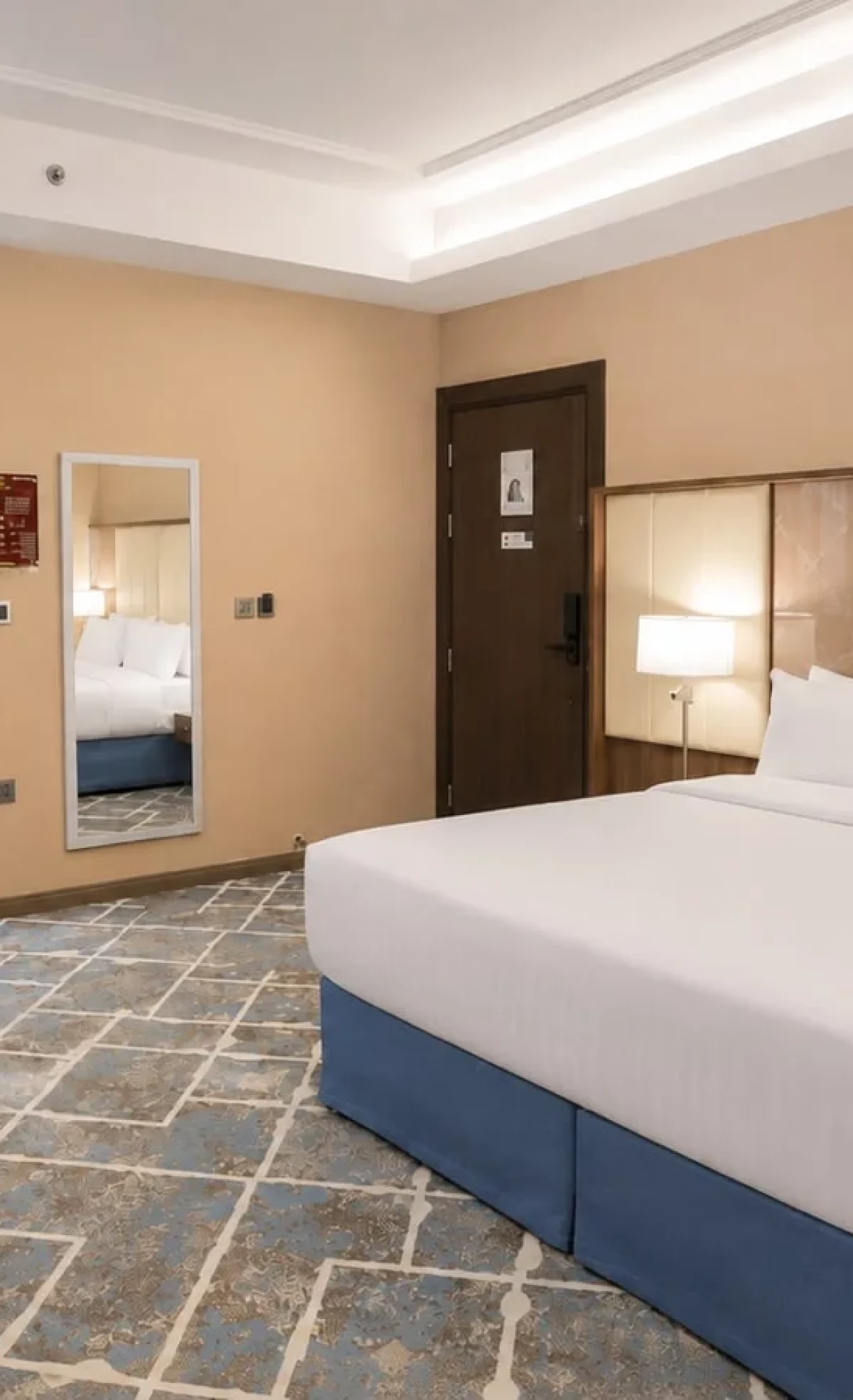Superior King Room 1